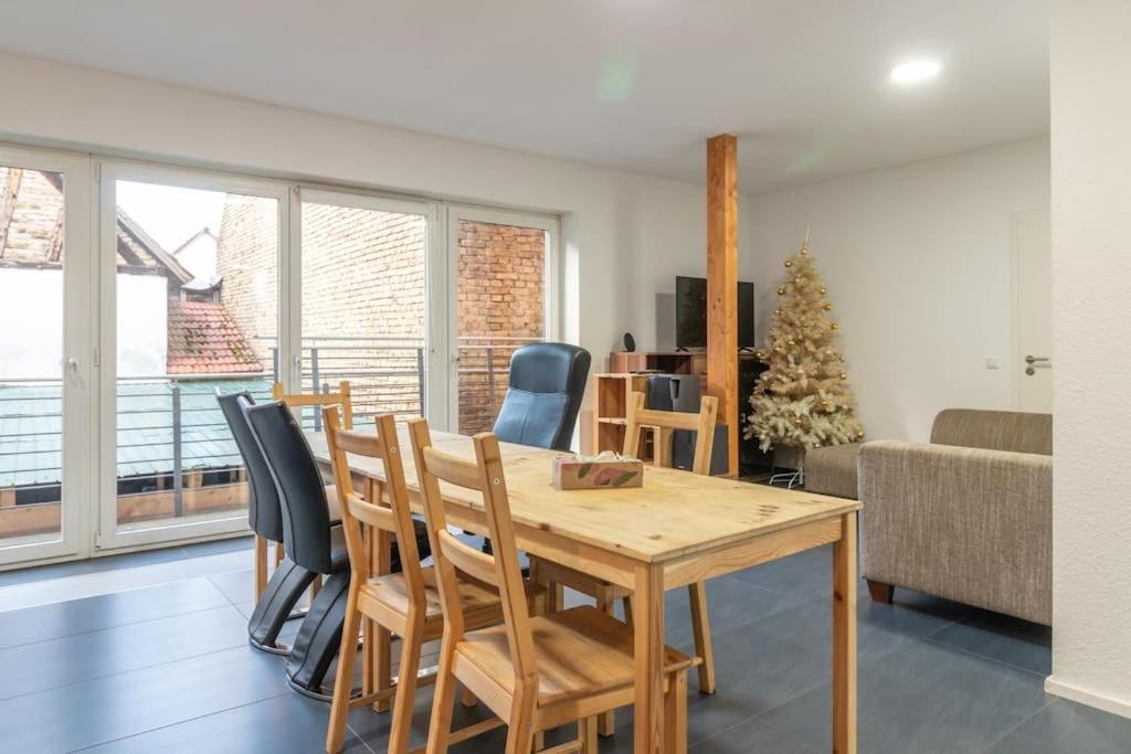 Maisonette-Wohnung Mit 5 Schlafzimmern Wörrstadt Exteriör bild